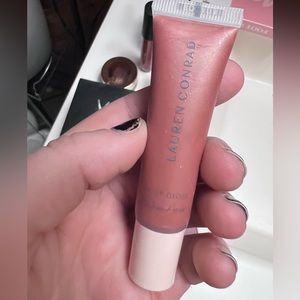 Lauren Conrad lipgloss